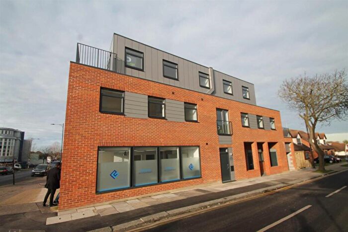 1 Bedroom Apartment To Rent In London Road, Leigh On Sea, SS9