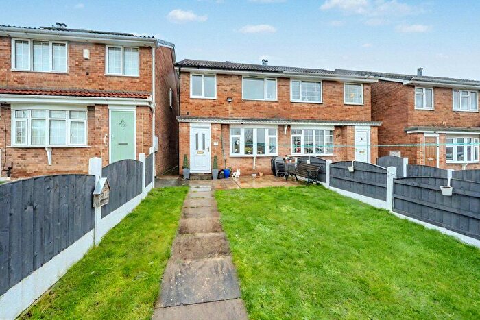3 Bedroom Semi-Detached House For Sale In Lawns Drive, Leeds, West Yorkshire, LS12