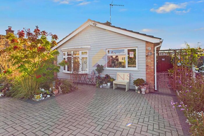 2 Bedroom Detached Bungalow For Sale In Woodland Drive, Wivenhoe, CO7