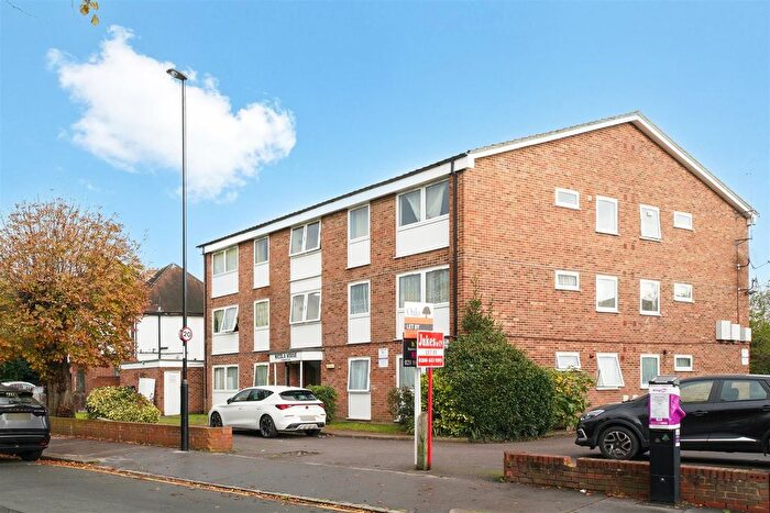 1 Bedroom Flat To Rent In Warminster Road, London, SE25