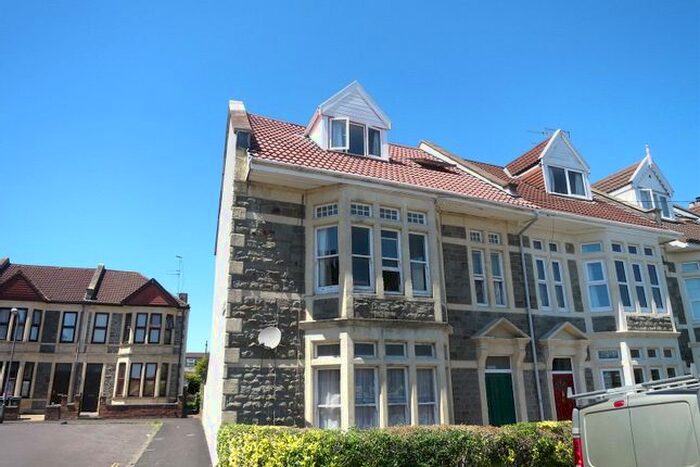 4 Bedroom Flat To Rent In Oldbury Court Road, Fishponds, Bristol, BS16