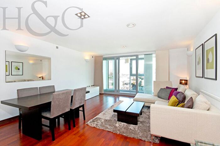 2 Bedroom Flat To Rent In Bridges Court Road, London, SW11