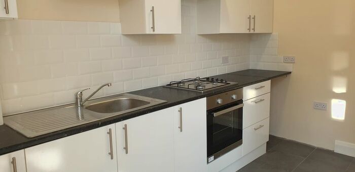 2 Bedroom Flat To Rent In High Street, London, E17