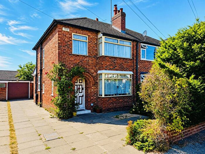 3 Bedroom Semi Detached House For Sale In Lincoln Drive, Chester, CH2
