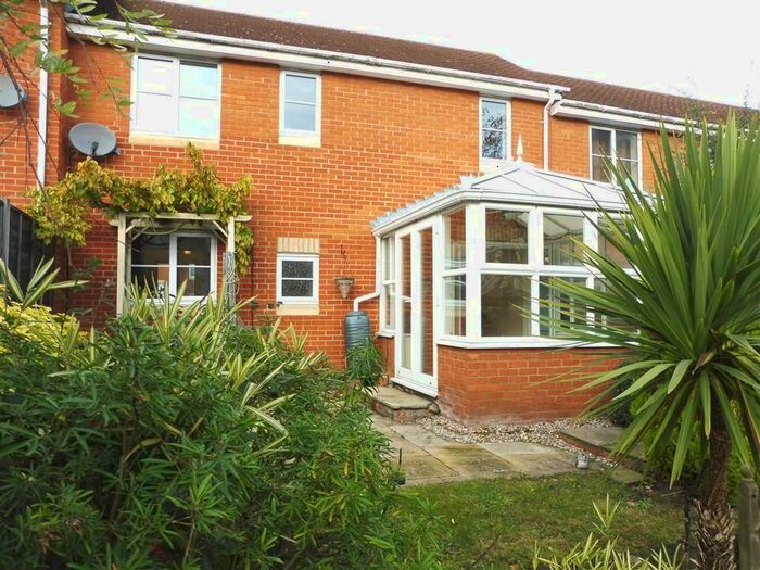 2 Bedroom Property To Rent In Knevett Close, Colchester, CO4