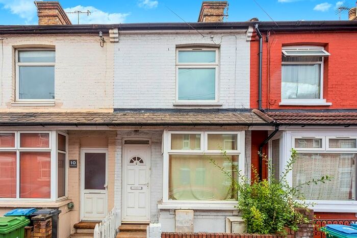 2 Bedroom Terraced House To Rent In Leavesden Road, Watford, WD24