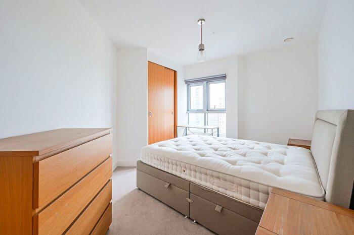 2 Bedroom Flat For Sale In Barking Road, Canning Town, London, E16