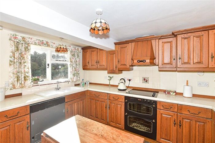 4 Bedroom Link Detached House For Sale In Hurstwood Road, High Hurstwood, Uckfield, East Sussex, TN22