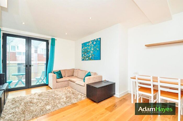 1 Bedroom Apartment To Rent In Totteridge Lane, Whetstone, N20