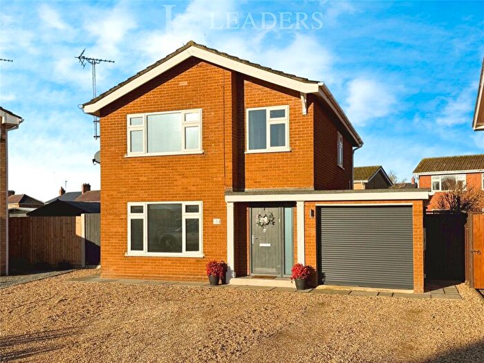 3 Bedroom Detached House For Sale In St. Marys Close, Weston, Spalding, PE12