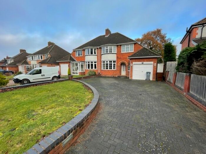 3 Bedroom Property To Rent In Lode Lane, Solihull, B91