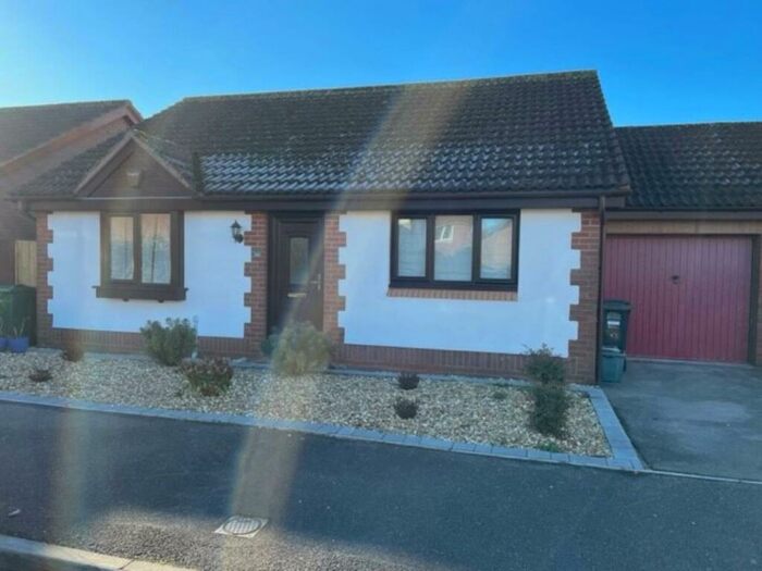 2 Bedroom Bungalow To Rent In Brock End, Portishead, North Somerset, BS20