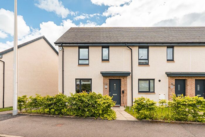 3 Bedroom End Of Terrace House For Sale In Greenwell Wynd, Edinburgh, EH17