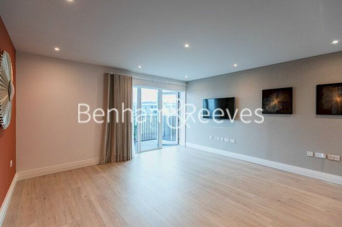 2 Bedroom Flat To Rent In Filmworks Walk, Ealing, W5