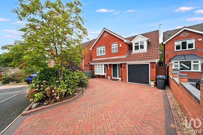 4 Bedroom Detached House For Sale In Stacey Grange Gardens, Birmingham, B45