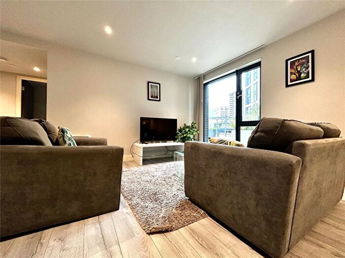 2 Bedroom Apartment To Rent In St Martins Place, Broad Street, Birmingham, West Midlands, B15
