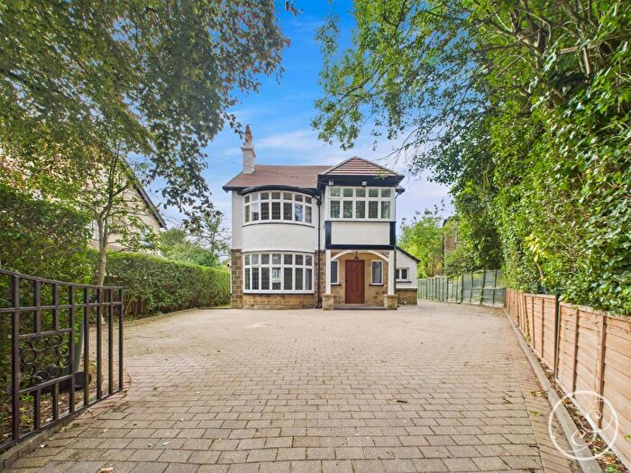 5 Bedroom Detached House To Rent In Broomhill Crescent, Leeds, LS17