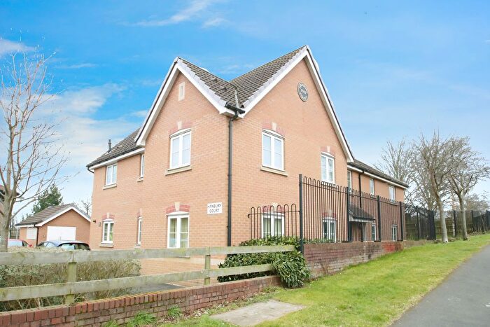 2 Bedroom Flat For Sale In Field Farm Road, Belgrave, Tamworth, B77