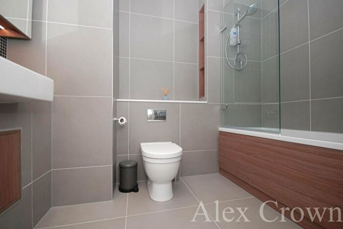 1 Bedroom Apartment To Rent In Woodberry Down, Manor House, N4