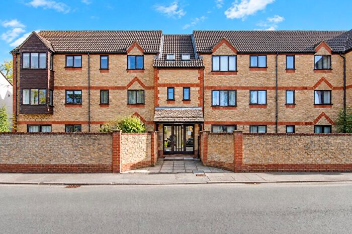 1 Bedroom Apartment To Rent In Beeches Road, Cirencester, Gloucestershire, GL7