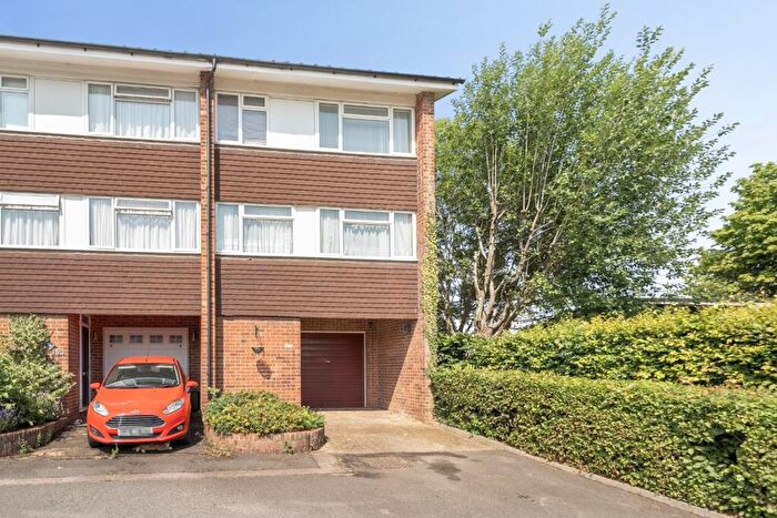 3 Bedroom End Of Terrace House For Sale In Kingfisher Road, Larkfield, Aylesford, ME20