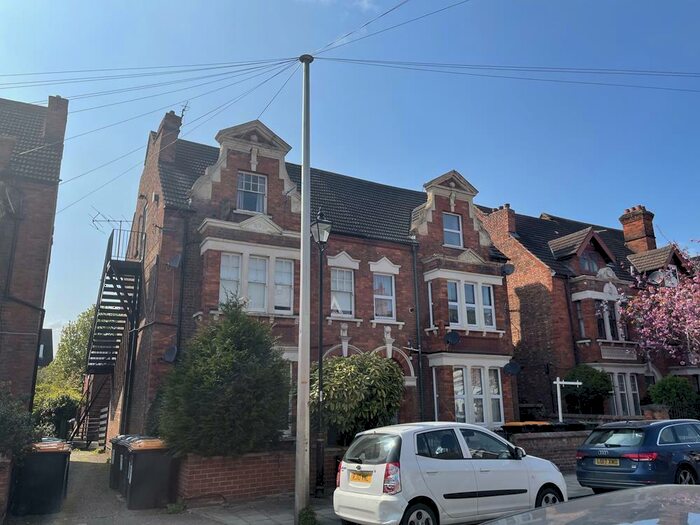 1 Bedroom Apartment To Rent In St Michaels Road, Bedford, MK40