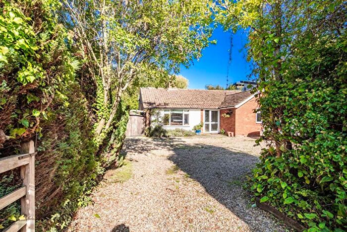 3 Bedroom Detached Bungalow For Sale In The Willows, Checkendon, RG8