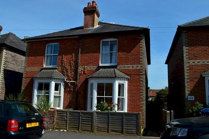 2 Bedroom Maisonette To Rent In Bedroom Ground Floor Maisonette In Godalming, GU7