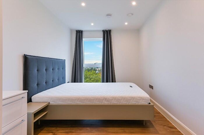 3 Bedroom Flat To Rent In Uncle Colindale, Aerial Square, NW9