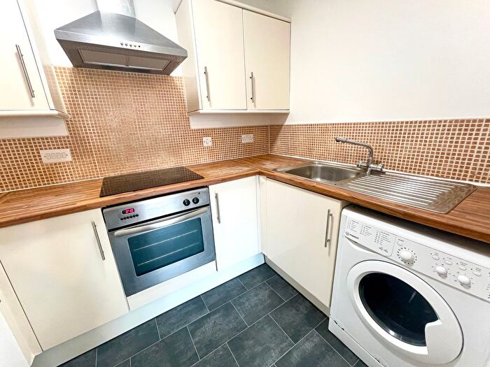 2 Bedroom Flat To Rent In Gressingham Grove, Coventry, CV6