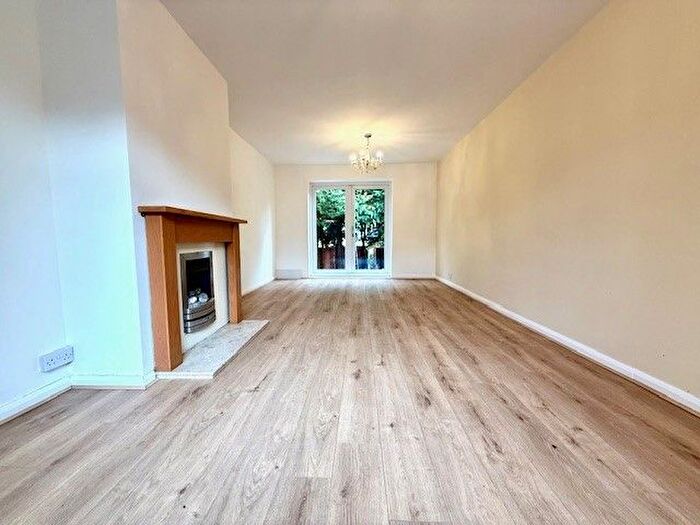 3 Bedroom Property To Rent In High Road, Buckhurst Hill, IG9