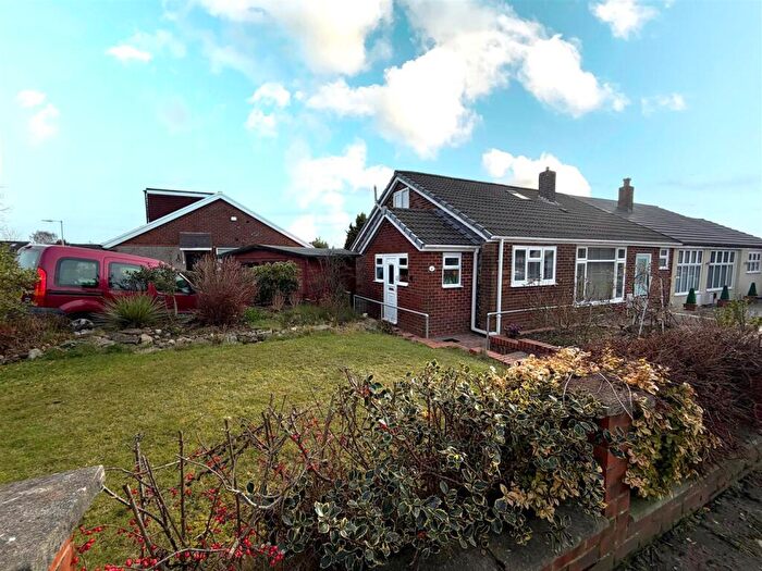 4 Bedroom Semi-Detached Bungalow For Sale In Manley Crescent, Westhoughton, Bolton, BL5