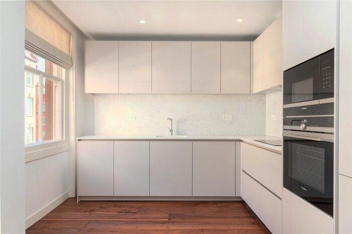2 Bedroom Flat To Rent In Chiltern Street, London, W1U