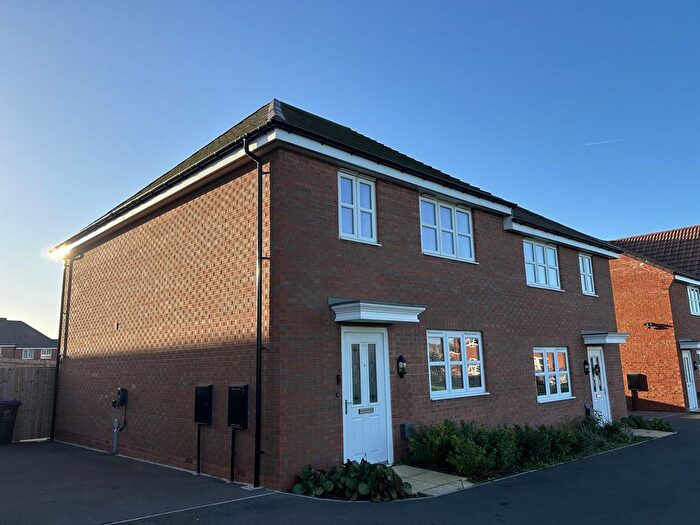 4 Bedroom Semi-Detached House To Rent In Buzzard Way, Loughborough, LE12