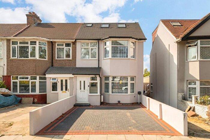 4 Bedroom House To Rent In Bridgewater Road, Wembley, HA0