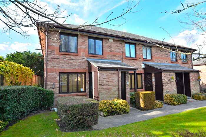 1 Bedroom Apartment To Rent In Maple Gate, Marjorams Avenue, Loughton, IG10