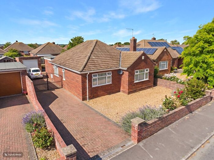 4 Bedroom Detached Bungalow For Sale In Wright Avenue, Peterborough, PE2