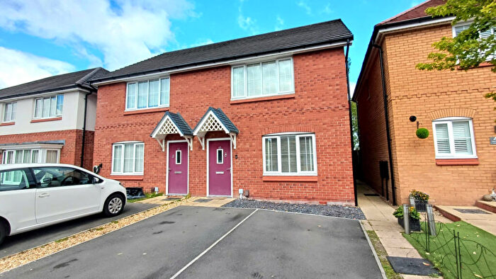 3 Bedroom Semi Detached House For Sale In Water Mill Avenue, Chadderton, OL9