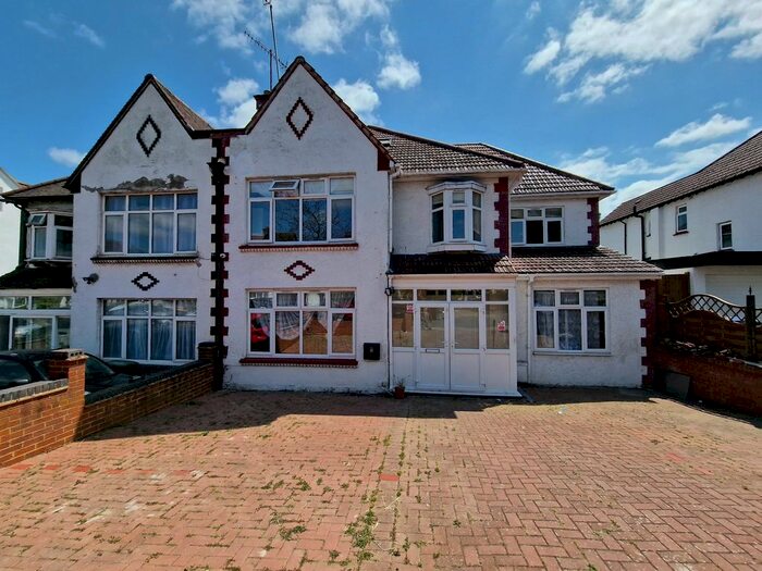 10 Bedroom Semi-Detached House To Rent In Manor Drive, Wembley, HA9