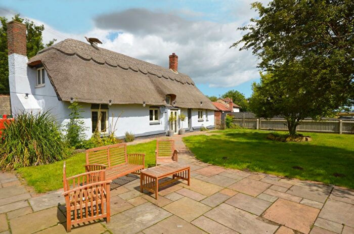 3 Bedroom Cottage For Sale In Grange Lane, Manby, Louth, LN11