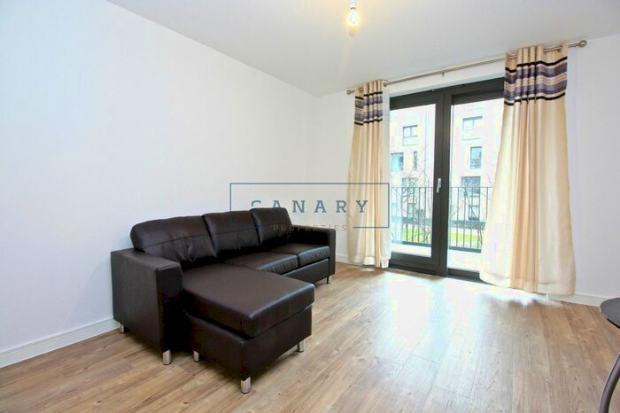1 Bedroom Flat To Rent In Kingfisher Heights, Bramwell Way, Docklands, Greater London, E16