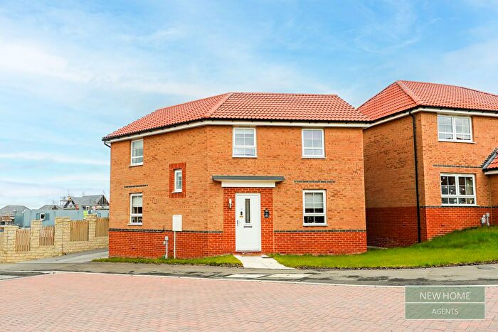 3 Bedroom Detached House For Sale In Hawfinch Way, Shaw Cross, Dewsbury, WF12