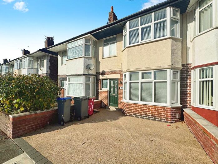 3 Bedroom Semi Detached House For Sale In Baines Avenue, Blackpool, Lancashire, FY3