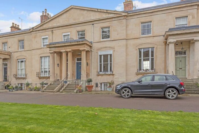 3 Bedroom Flat To Rent In Lansdown Parade, Cheltenham, GL50