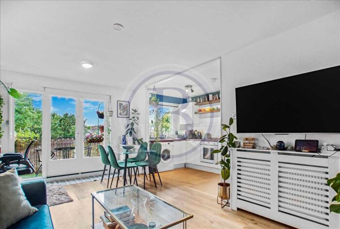 1 Bedroom Flat For Sale In Dartmouth Park Hill, London, N19
