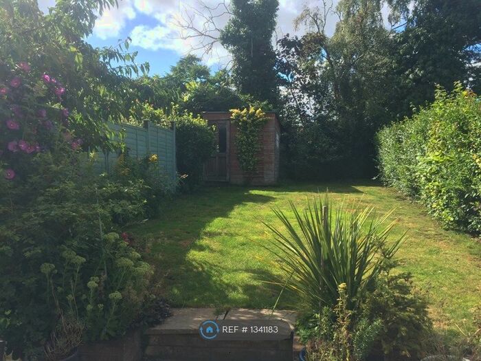 3 Bedroom Semi-Detached House To Rent In Fair Oak Road, Bishopstoke, Eastleigh, SO50