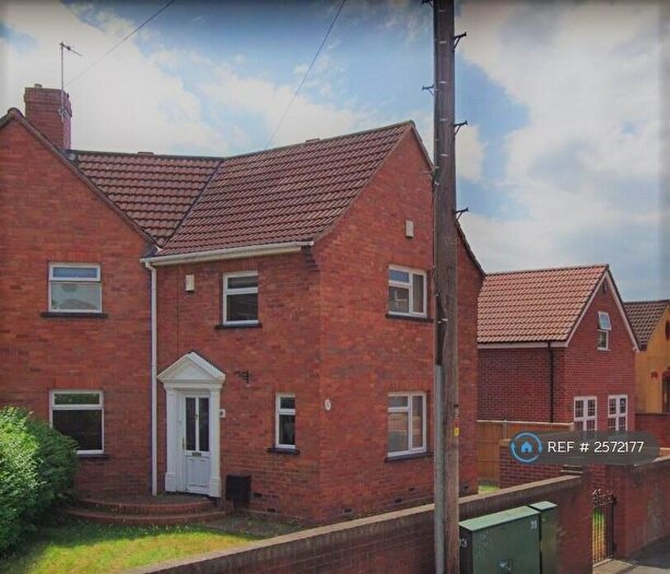 4 Bedroom Semi-Detached House To Rent In St. Johns Lane, Bristol, BS3