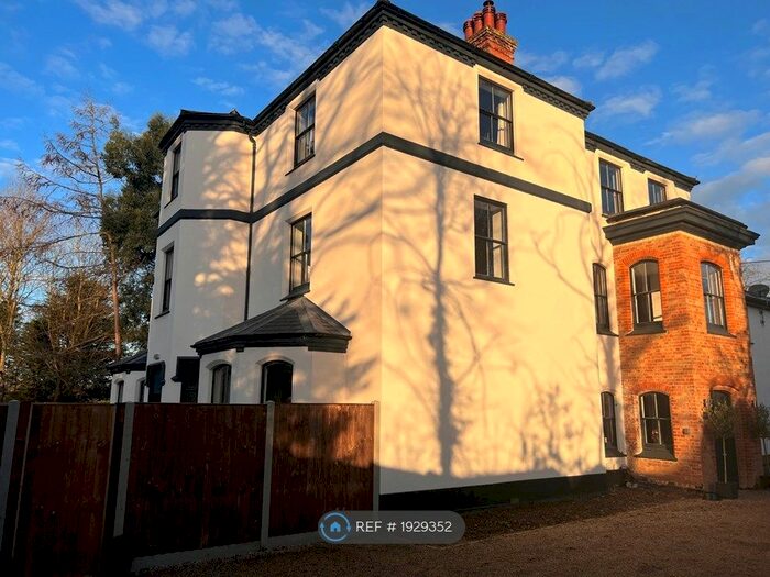 3 Bedroom Flat To Rent In The Old Yelverton Rectory, Norwich, NR14