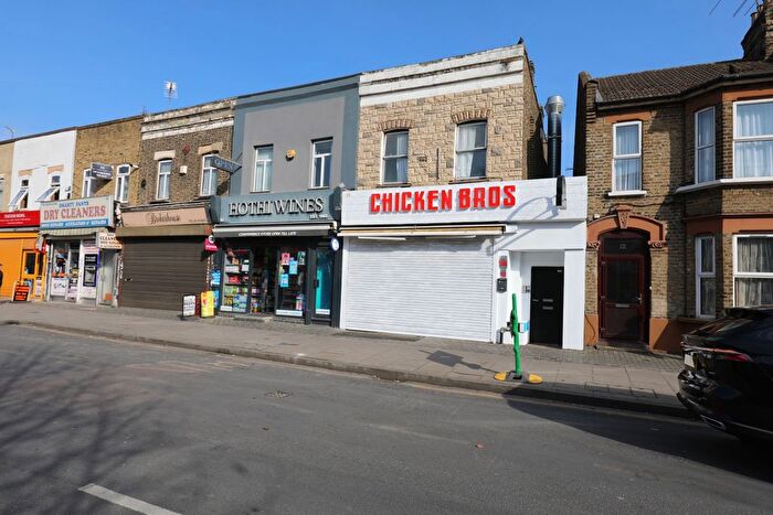 2 Bedroom Flat To Rent In Station Road, Manor Park, E12