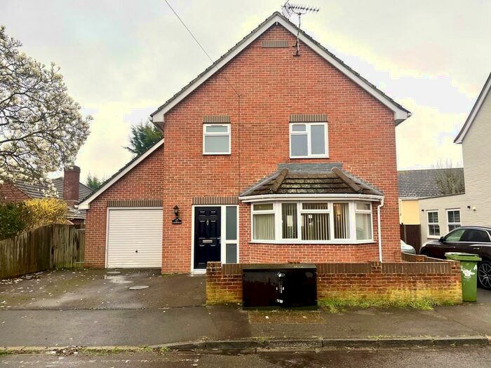 4 Bedroom Detached House To Rent In Deanes Park Road, Fareham, PO16